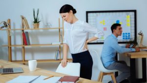 Desk work often has a negative impact on posture and physical comfort